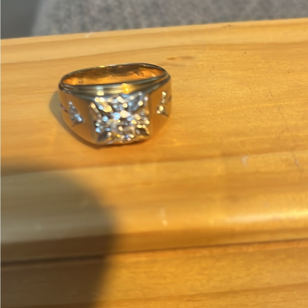 Ring - Picture 5 of 5